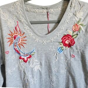 Caite & Kyla S Top Sun Moon Floral Embroidered Long Sleeve Heather Grey NWT